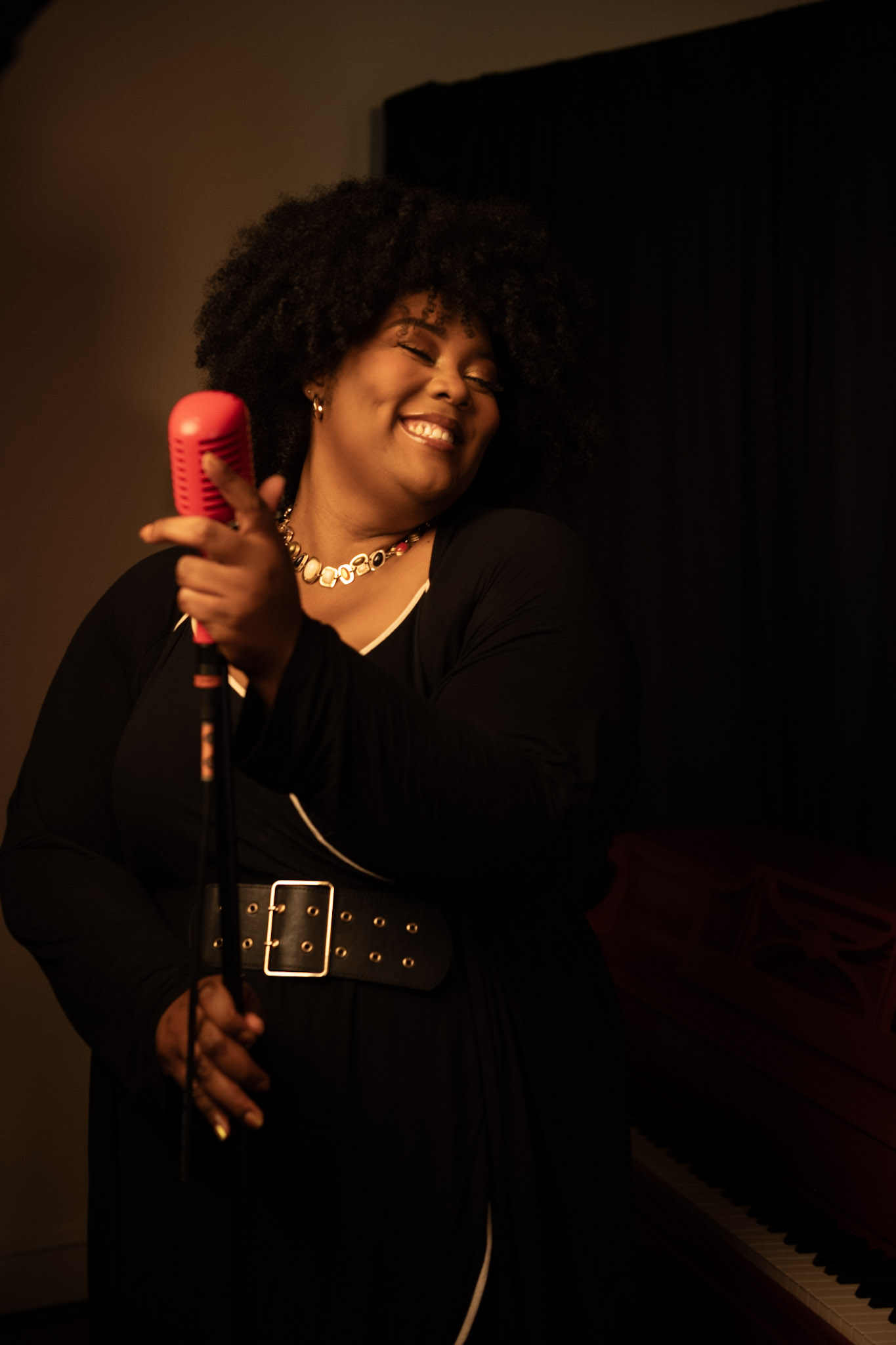 Redd Shoee Creww vocalist